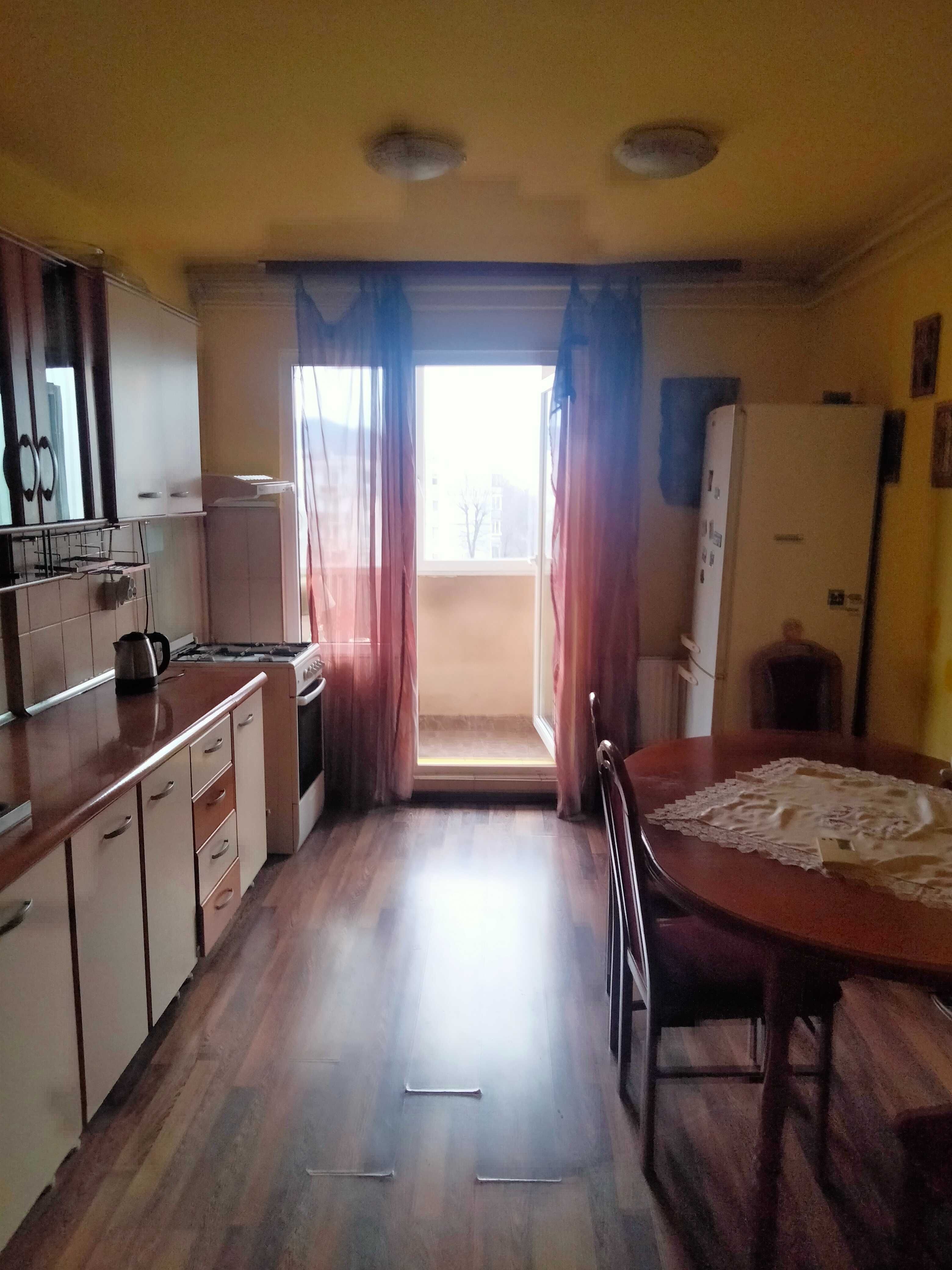 Apartament 4 cam Tg.Mures str, Cutezantei , cart. Tudor