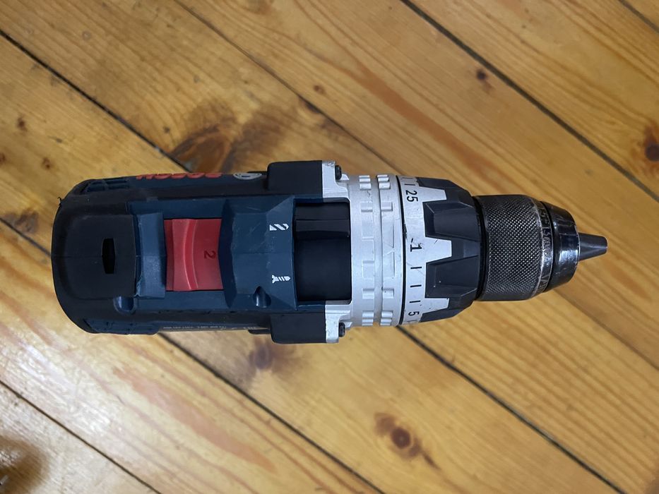 BOSCH GSR 18v-110 c bormasina filetanta cu acumulatori 18v