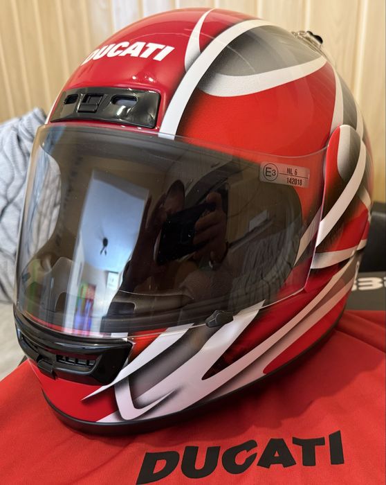 Мотоциклетни каски  Airoh Spark и Suomy Ducati