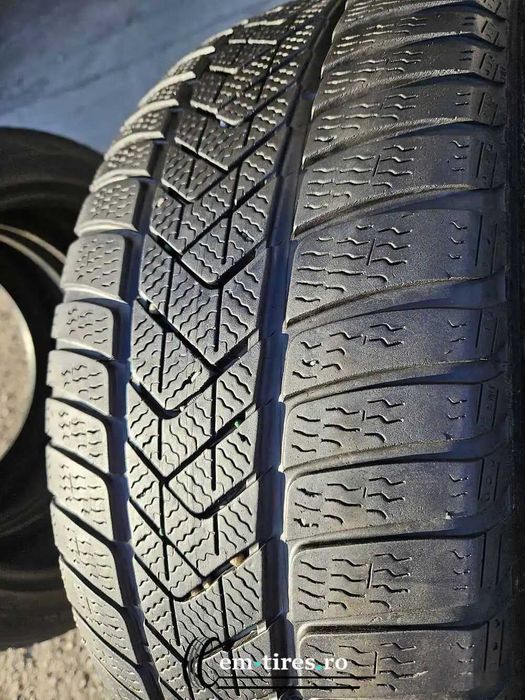 SET 2 Anvelope Iarna 245/40 R19 PIRELLI Sottozero 3 98V - Runflat