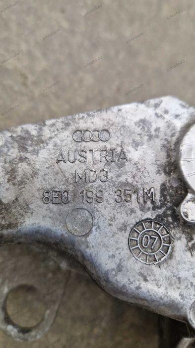 Suport bara stabilizatoare stanga Audi A4 B7 cod 8E0 199 351 M