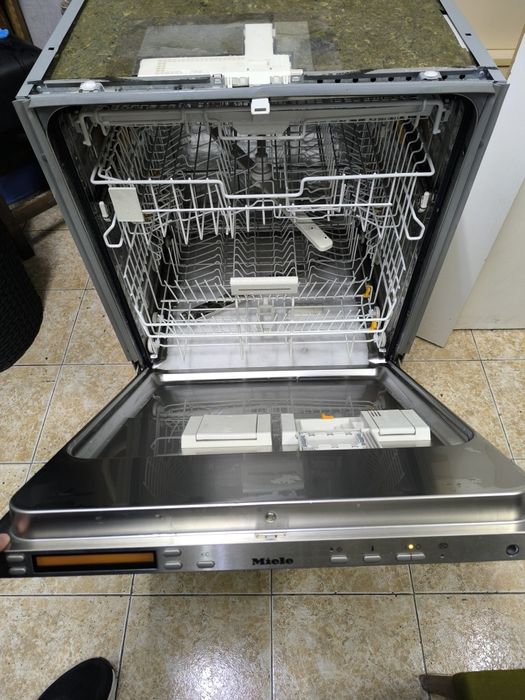 Съдомиялна Miele G 1872 SCVI за вграждане на 60см.