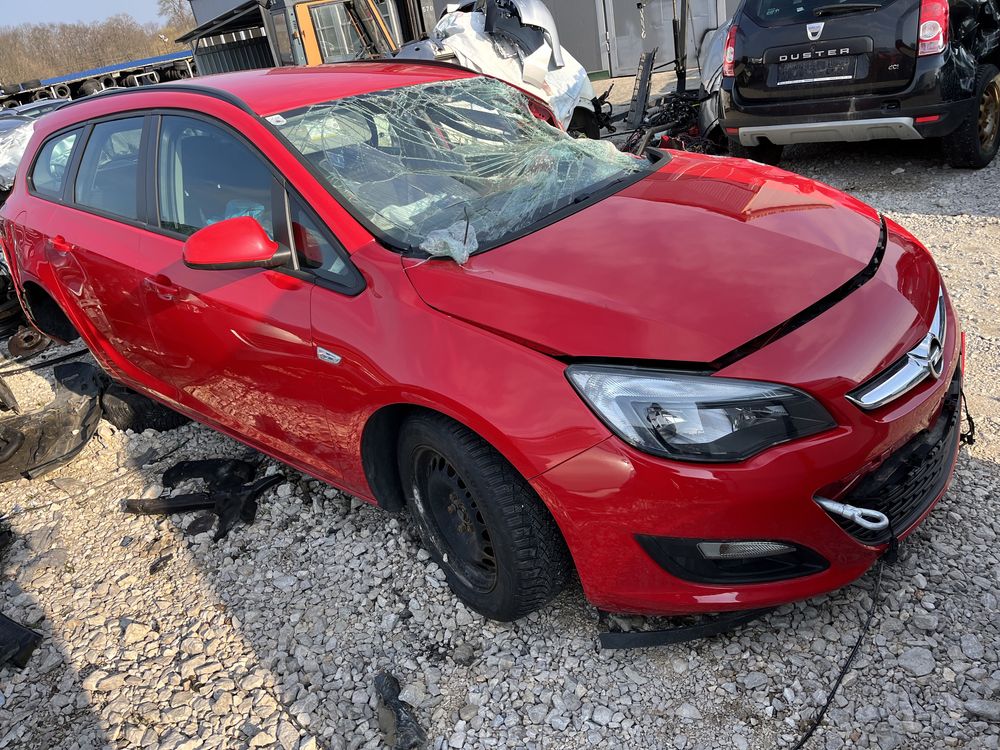 Opel Astra 1.3 Ecoflex 2014г за части!!