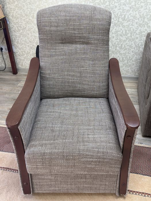 Продаю кресло 2 шт