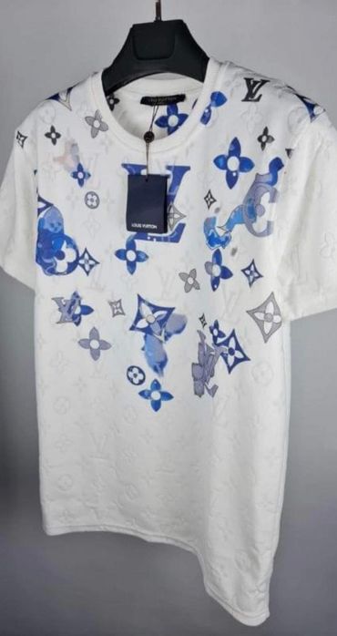 Мъжки тениски различни модели