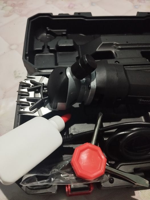 Qoʻy echki junini oladigan aparat