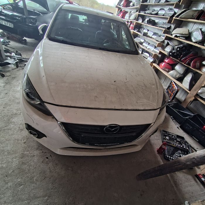 Dezmembrez Mazda 3 an 2014