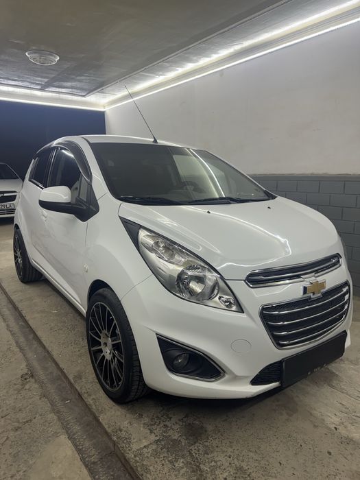 Sotaman Spark 2 yevra metan mashina yaxshi xolati zor ishi yoq