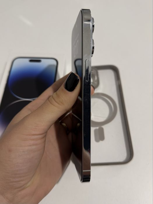 Vând iPhone 14 Pro Max 512GB.
