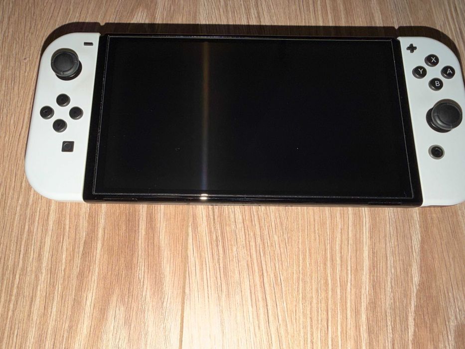 Nintendo Switch OLED + Аксесоари