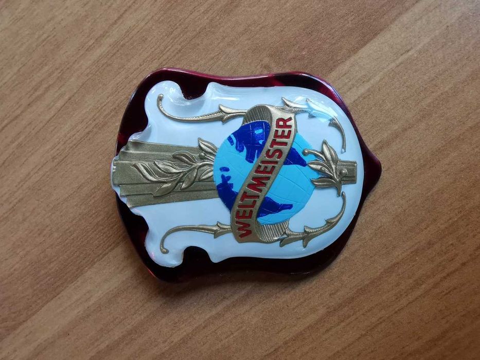 Embleme cu Postament Acordeon Weltmeister Supita Seriile 5000