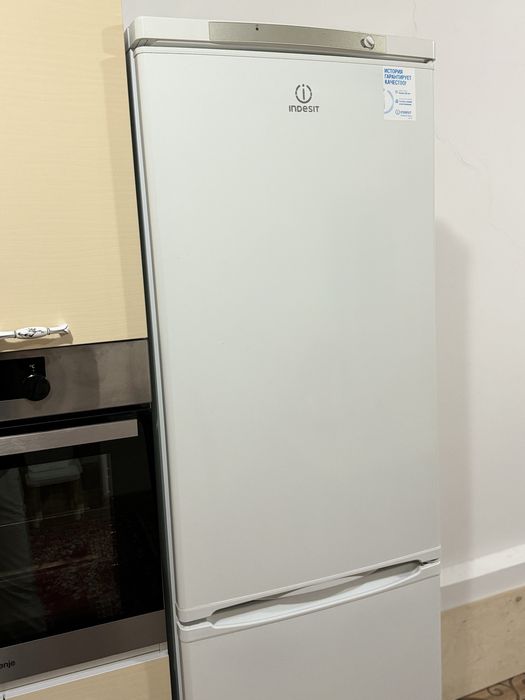 Холодильник INDESIT