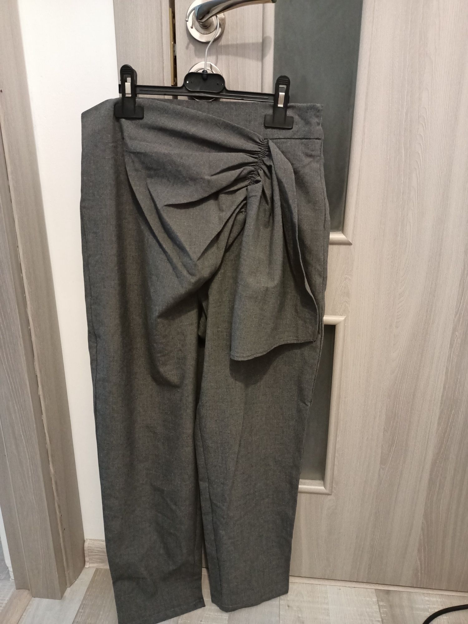 Pantaloni dama pull & bear