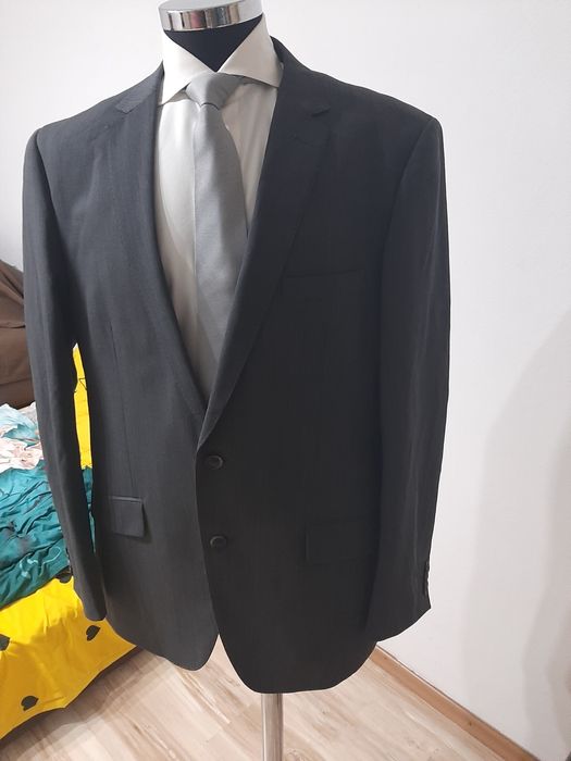 Vand/ schimb Sacou original gen HUGO BOSS marimea 56