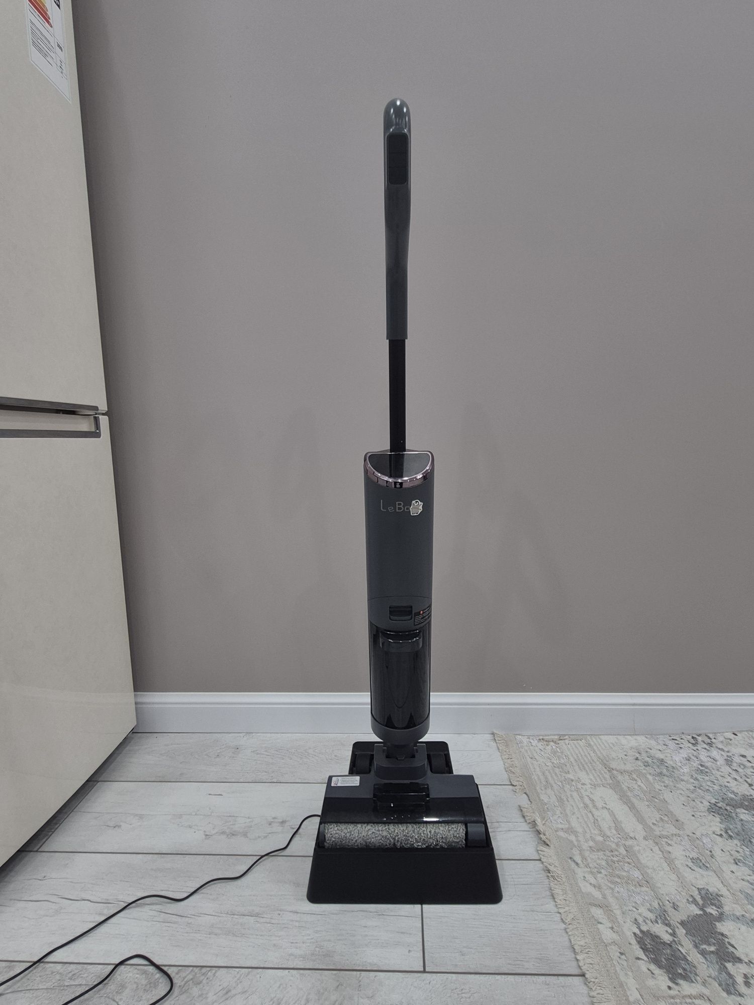 Продам пылесос Lebot y20