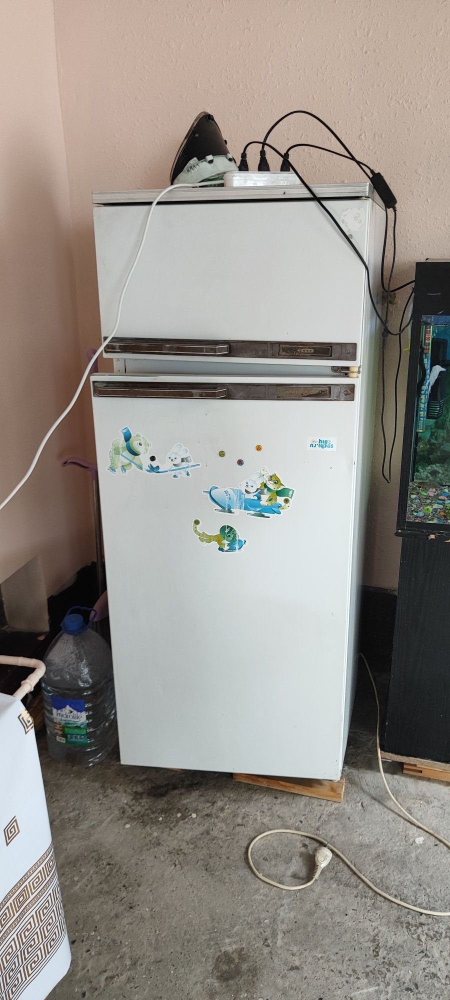 Холодильник б/у фото прилагаются