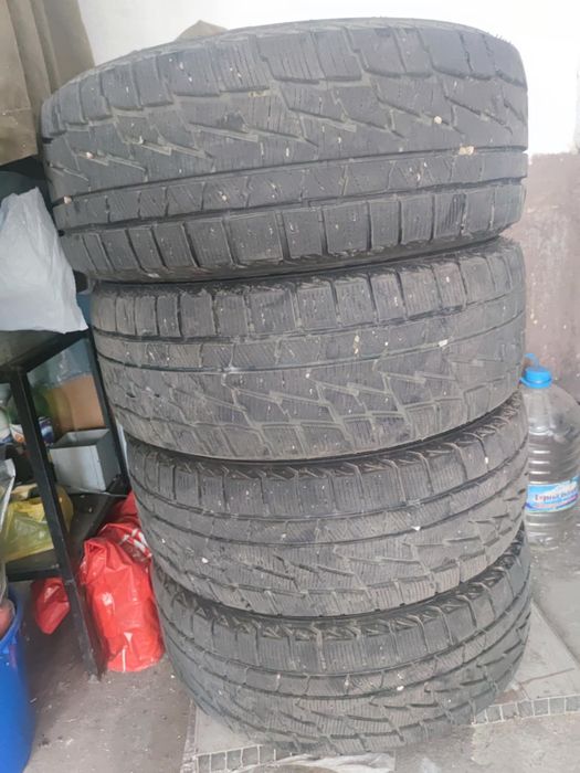 Зимни гуми 235/55/17