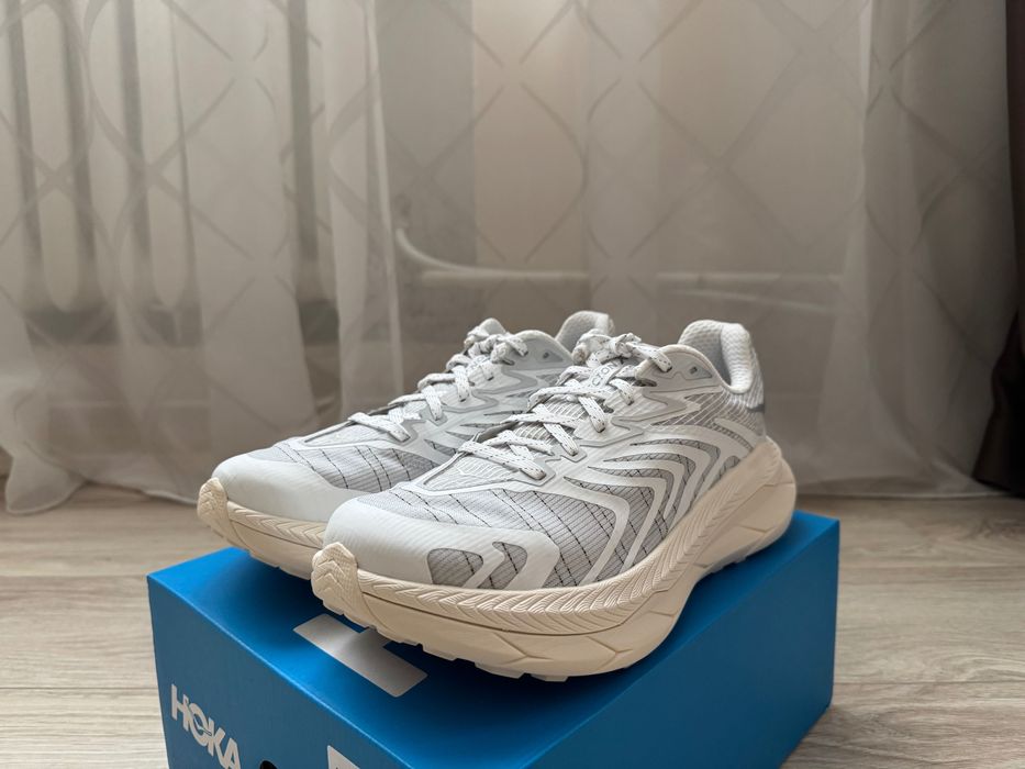 Hoka Tecton X 2 Carbon