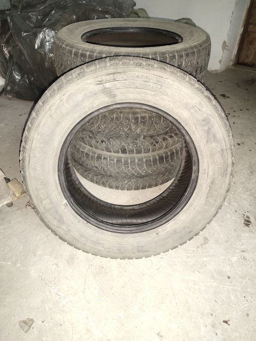 Продам зимние шины Nokian Nordman SUV 235/65 R17