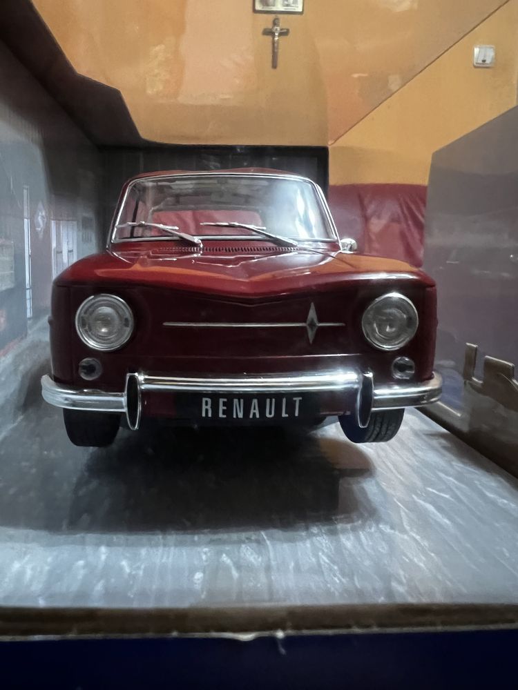 Vand Macheta Auto Renault R8,Metalica, Scara 1:18, Noua!