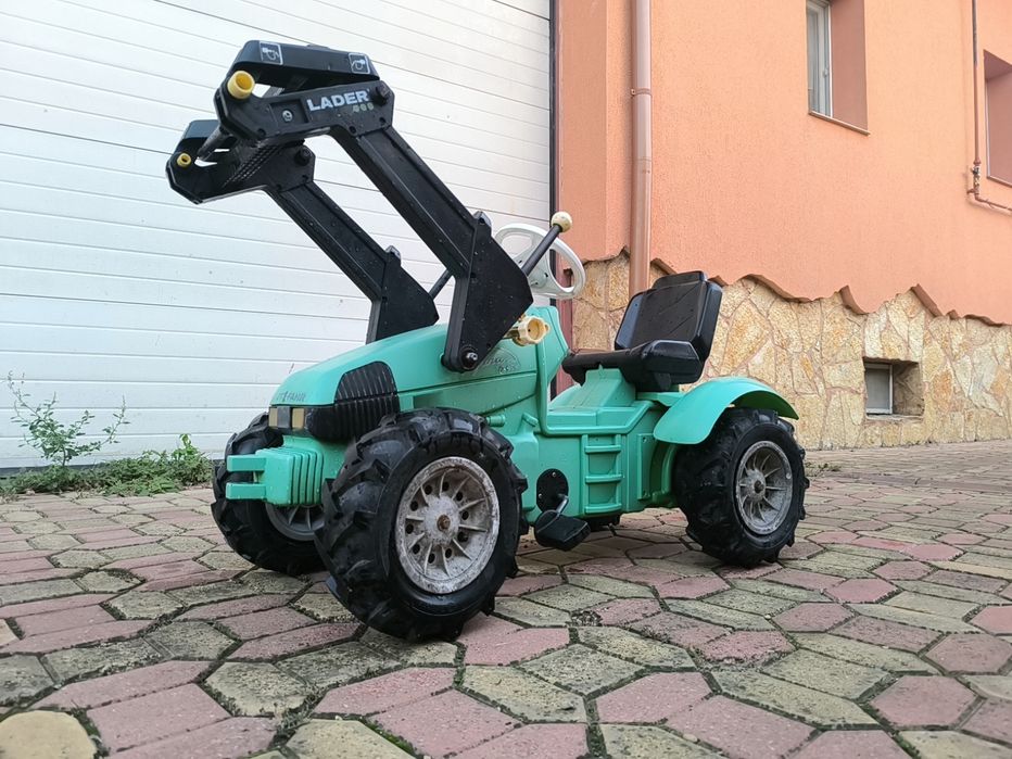 Vând tractoraș pentru copiii.