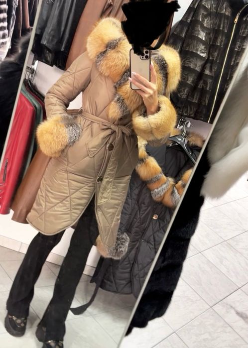 Vand geaca cu blana naturala