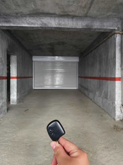 Тристаен обзаведен апартамент с гараж над ГРАНД МОЛ