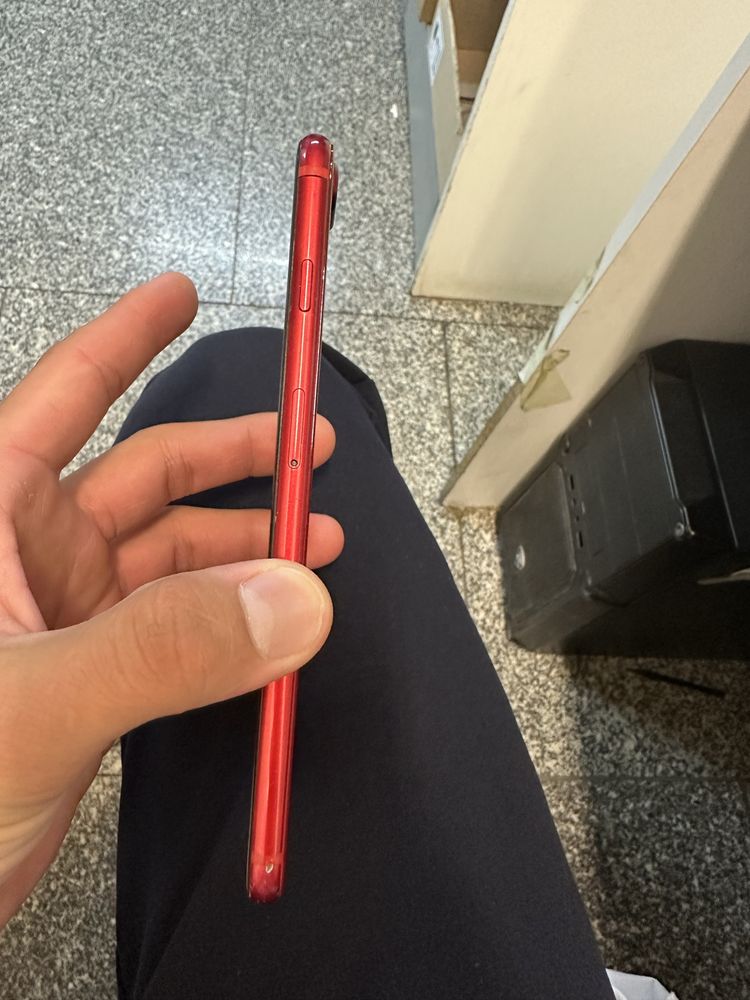 iPhone 8 Plus в хорошем состоянии