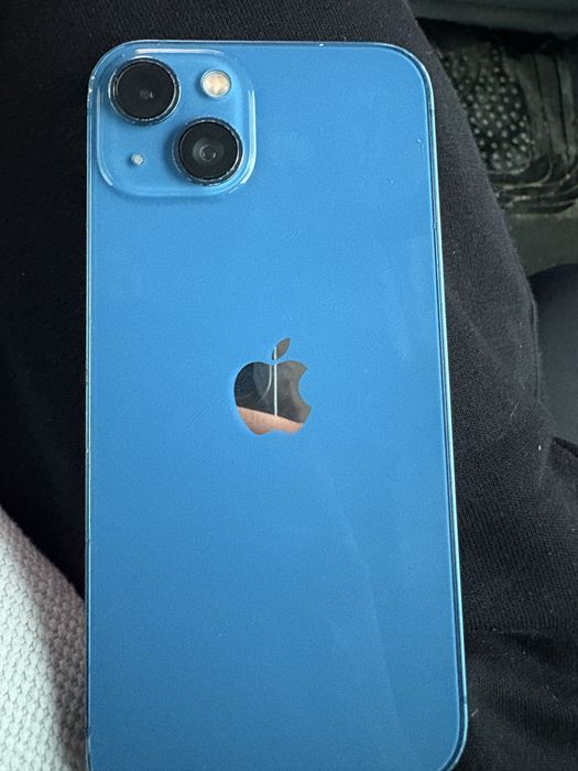Vand iphone 13 pentru piese