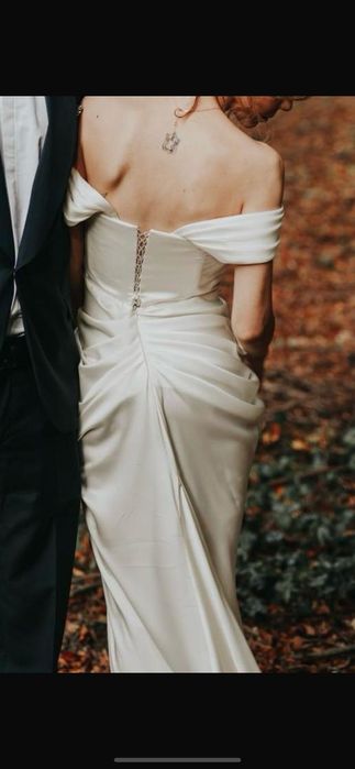 Vand rochie de mireasa