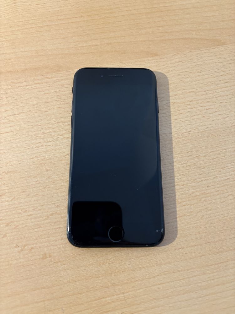 Vand Iphone SE 2020