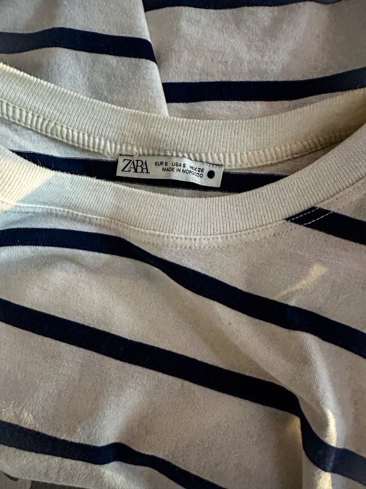 Tricou cu umeri supradimensionati Zara