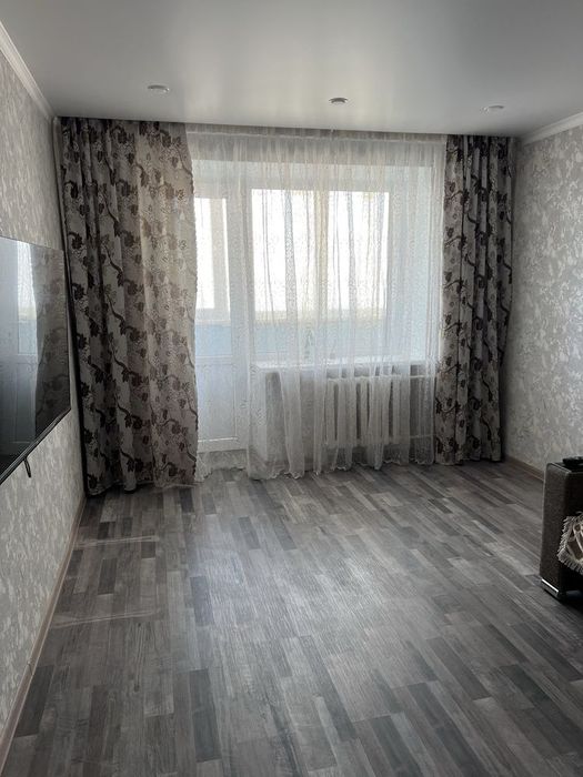 Двух ком кв на долгий срок,около театра Кукол,зелёного базара