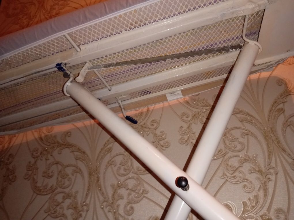 Продам гладильную  доску 120*40