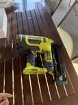 Pistol cuie 16G 18V ONE+™