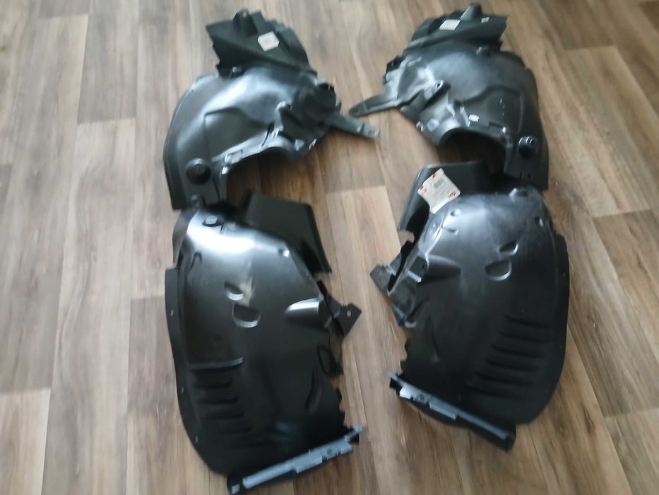 Подкалник W204 Мерцедес C класа