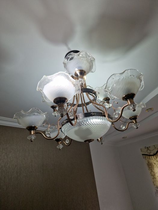 Люстра срочна продам!