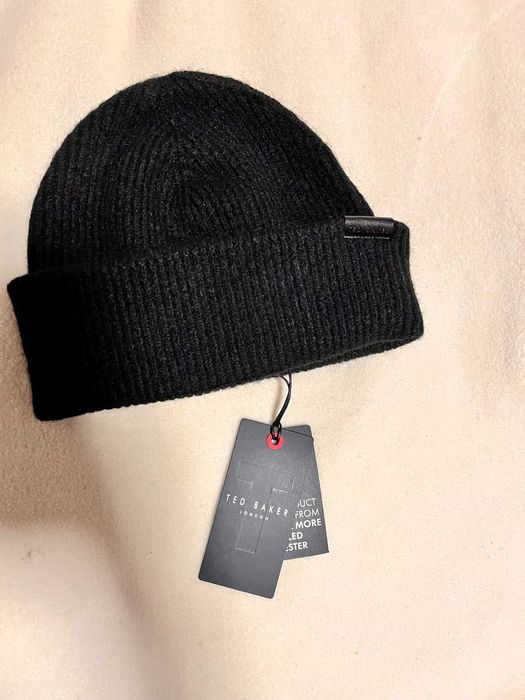 Мъжка черна шапка Ted Baker НОВА!