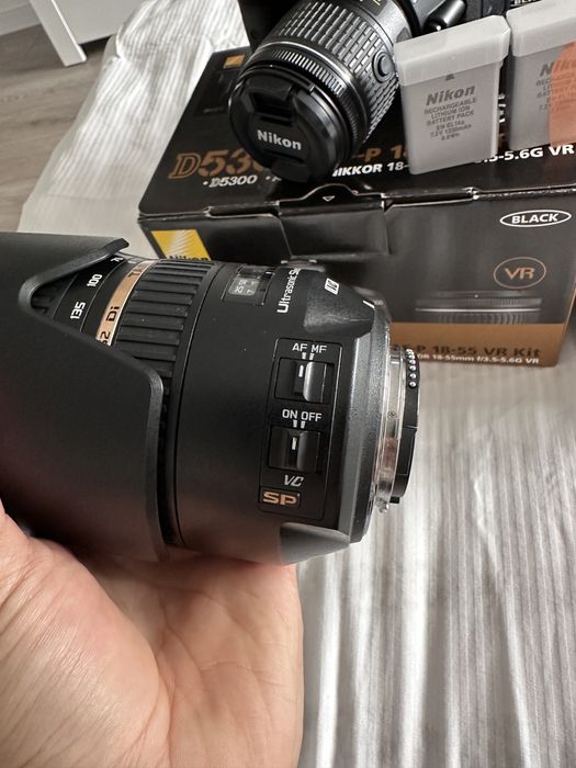 Nikon DSLR D5300 18-55 VR Kit + Obiectiv Tamron 70-300