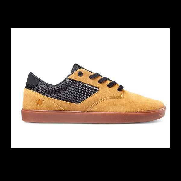 Чисто нови кецове DVS