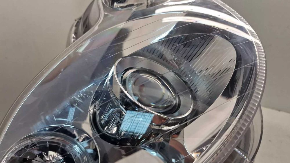 НОВ Мерцедес Ц-клас ксенон фар десен far Xenon Mercedes C-Class W203