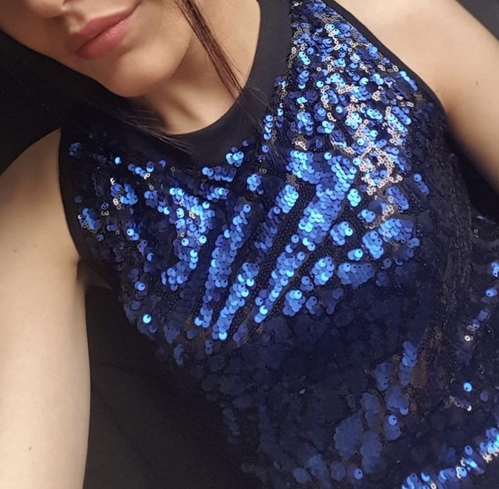 Къса рокля с пайети Размер S