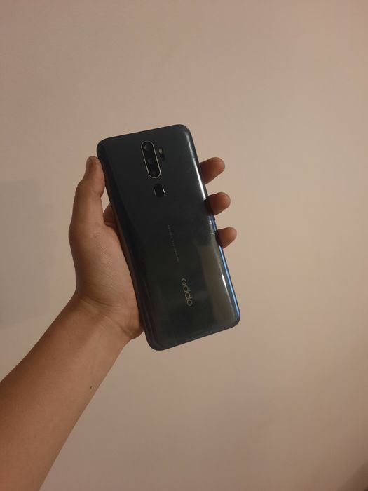 Продам Oppo a5 64gb хороший