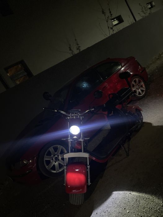 Scuter electric mopped