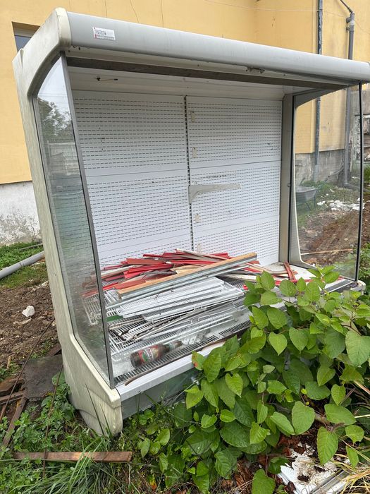Vitrină frigorifică verticală