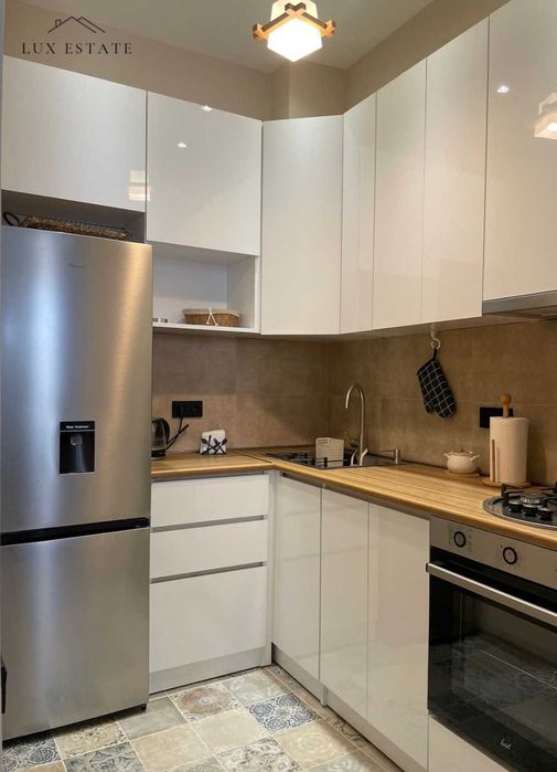 Продава се Двустаен апартамент в София, Витоша - 65 кв.м за 2139 €/кв.м - Снимка #1