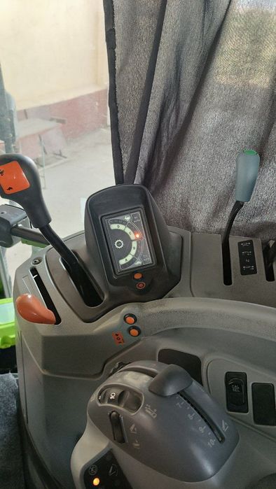 Sotadi traktor. hamma malumot telda