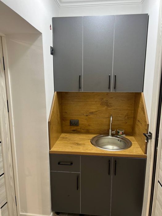 Здаеотса аренда под офис либа под бизнис 1 линияа яашнабад лисинова