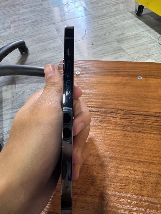 Iphone 12 pro oclmaga