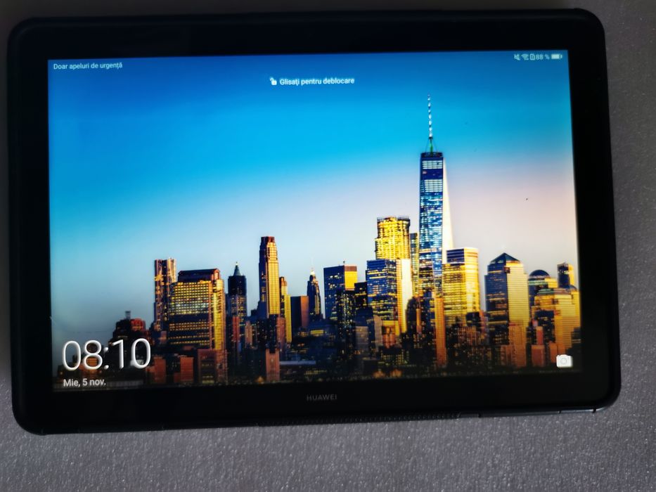 Tableta Huawei T5 wireless și cartela SIM